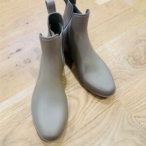 Elegant Gray Women's Ankle Rain Boots